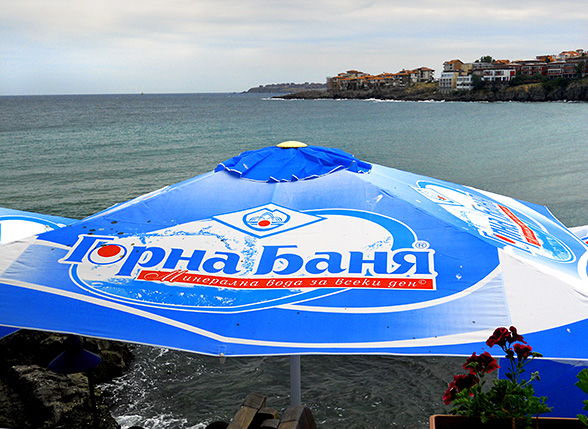 Design solutions and prepress of advertising umbrellas, Gorna Bania mineral water.